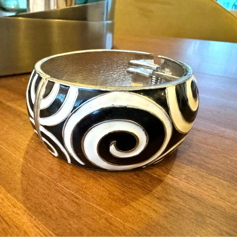 Black and White Swirl Clamper Bracelet
